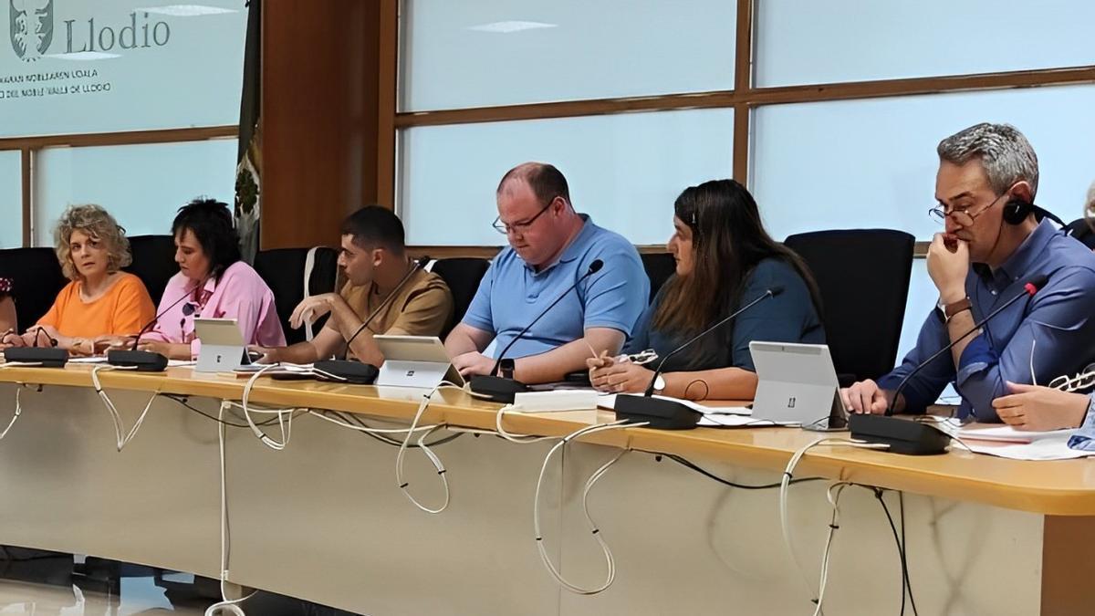 La bancada jeltzale en el pleno de presupuestos 2025 en Laudio