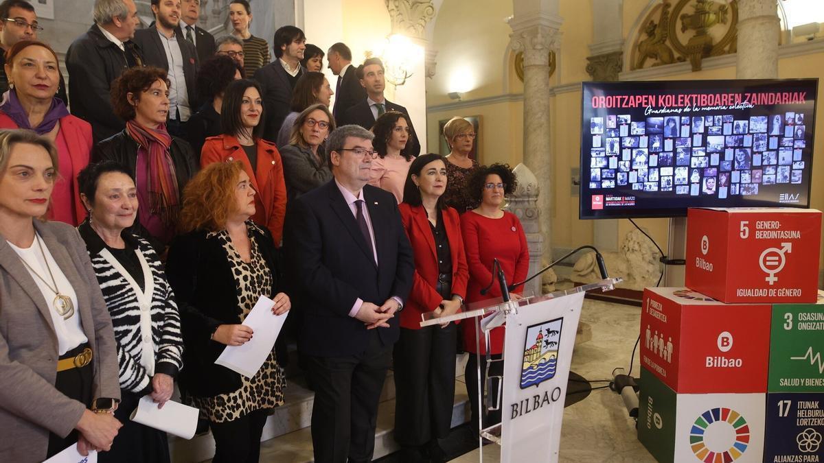 Lectura institucional en el Ayuntamiento de Bilbao con motivo del 8 de marzo