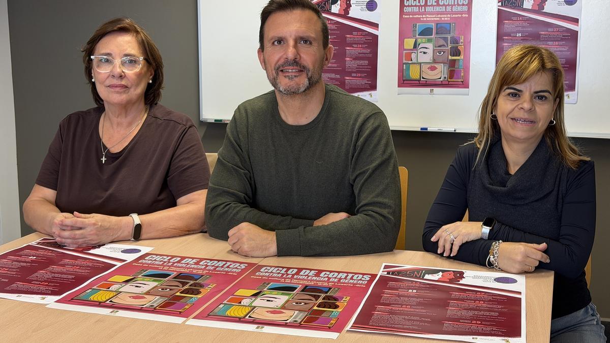 Lourdes Acevedo, Agustín Valdivia y Maite Iglesias.