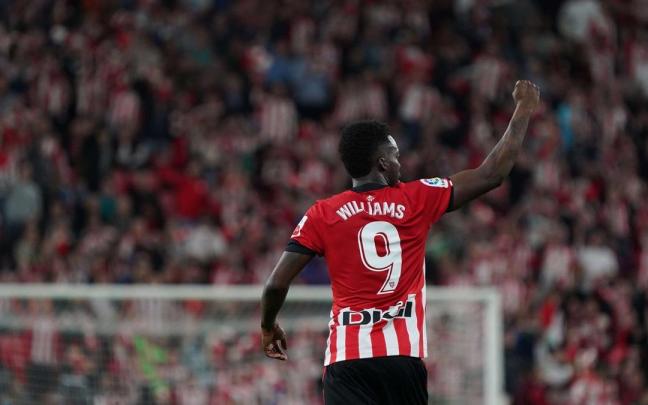 Iñaki Williams celebra el gol que posteriormente fue anulado por Gil Manzano tras consultar el VAR. Iñaki Williams celebra el gol que posteriormente fue anulado por Gil Manzano tras consultar el VAR.