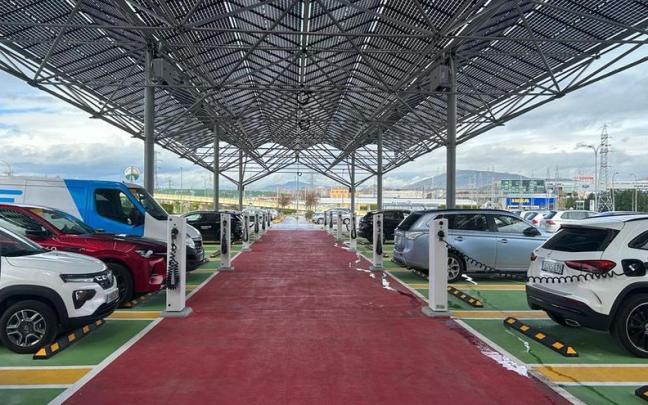 La estación de carga de vehículos eléctricos E-Park. La estación de carga de vehículos eléctricos E-Park.