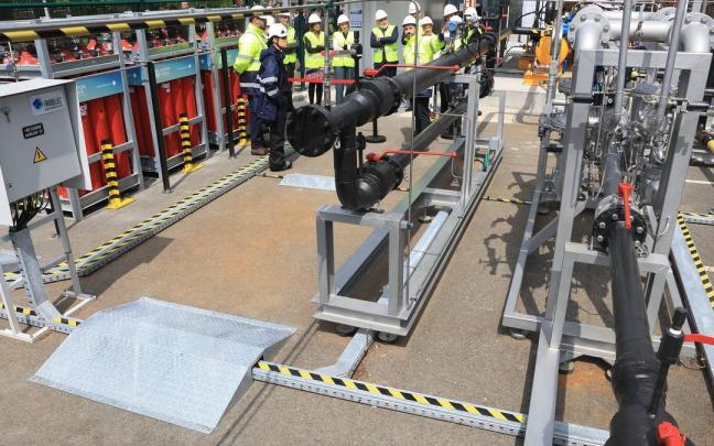 Imagen de la inauguración, el pasado año, del proyecto H2Sarea, impulsado por Nortegas en el Parque Tecnológico de Bizkaia y en el que la compañía investiga y desarrolla nuevas soluciones tecnologicas de transformación de las Imagen de la inauguración, el pasado año, del proyecto H2Sarea, impulsado por Nortegas en el Parque Tecnológico de Bizkaia y en el que la compañía investiga y desarrolla nuevas soluciones tecnologicas de transformación de las