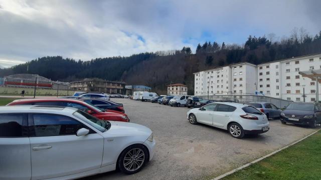 El solar pendiente de desarrollo en la promoción de San Andrés Berri (antigua Polmetasa), que el Ayuntamiento cederá al Gobierno Vasco para construir viviendas públicas.