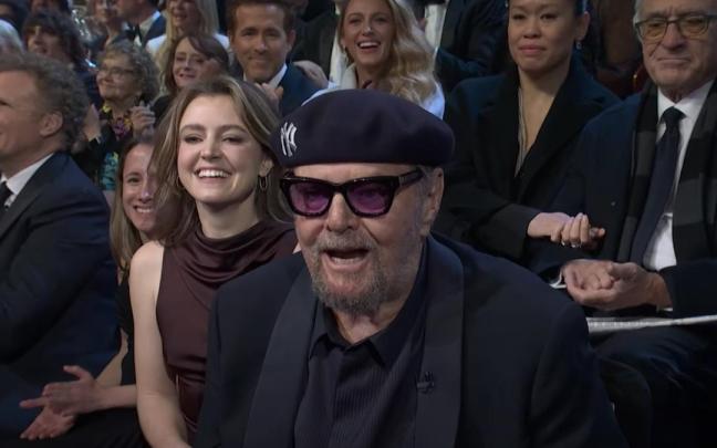 Jack Nicholson apareció por sorpresa en el programa especial del 50 aniversario de SNL.