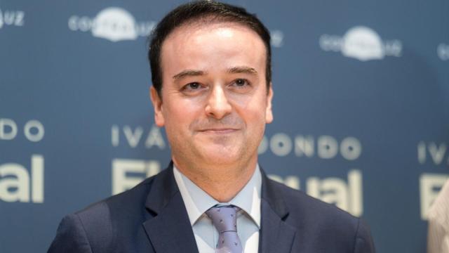 El exdirector del Gabinete del presidente del Gobierno Pedro Sánchez, Iván Redondo, posa durante el acto de presentación de su nuevo libro titulado ‘El Manual’.