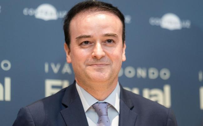 El exdirector del Gabinete del presidente del Gobierno Pedro Sánchez, Iván Redondo, posa durante el acto de presentación de su nuevo libro titulado ‘El Manual’.