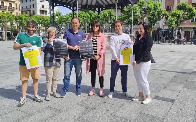 La presentación del evento deportivo ha tenido lugar esta mañana en la plaza del Ensanche de Irun. / A.M.S. La presentación del evento deportivo ha tenido lugar esta mañana en la plaza del Ensanche de Irun.