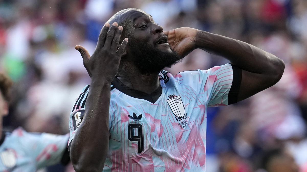 Lukaku celebra uno de los goles imitando una llamando de teléfono.