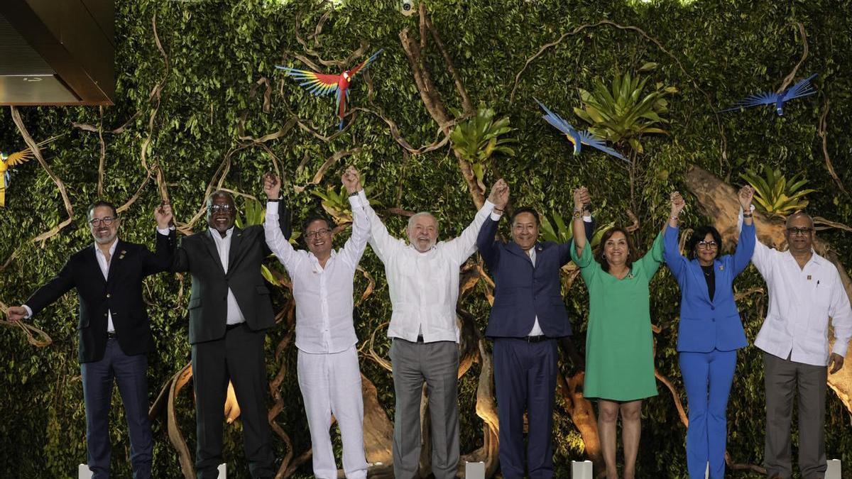 Los mandatarios presentes en la cumbre presidencial de la Amazonía, en la ciudad brasileña de Belém.