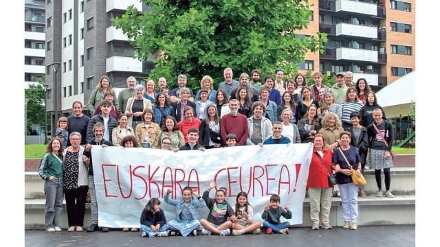 'Astigarraga 2026' urtekariko portadako argazkia.