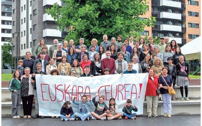 'Astigarraga 2026' urtekariko portadako argazkia.