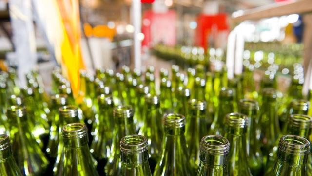 Vidrala gana un 5,8% más.