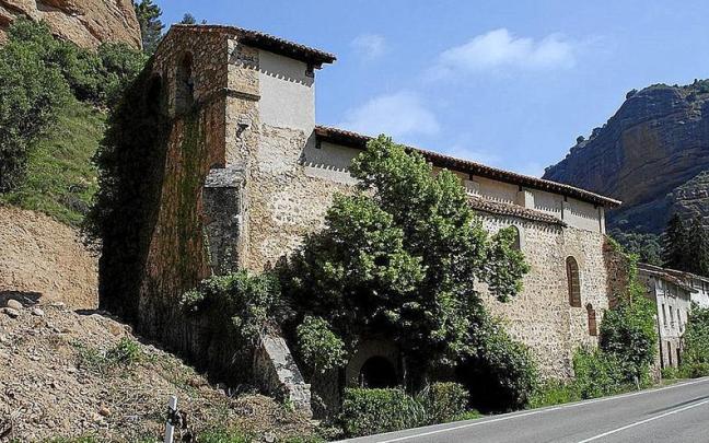 Iglesia parroquial de la Asunción de Castañares de las Cuevas, en La Rioja.