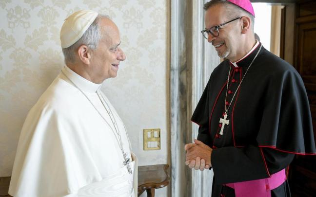 En imágenes: El Papa León XIV elige sus cuatro películas favoritas en un encuentro con personalidades del cine