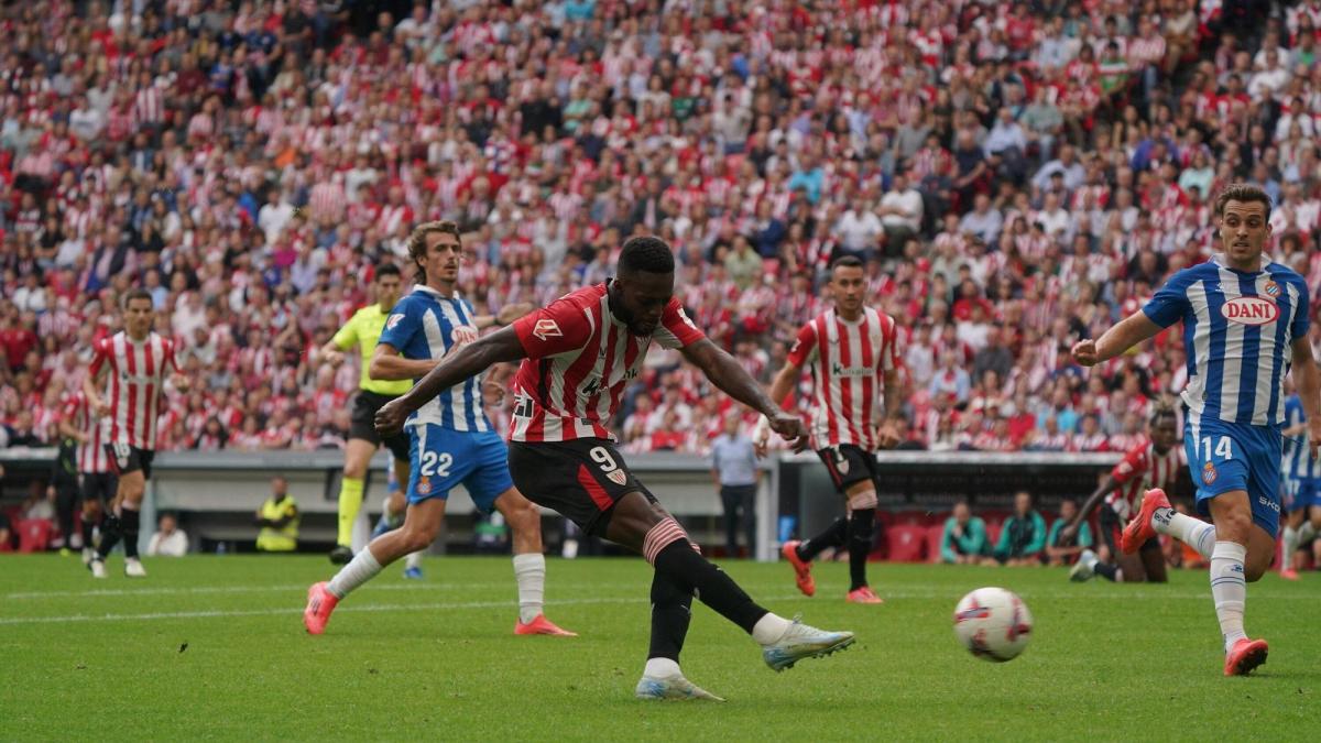 Iñaki Williiams hizo en San Mamés dos de los cuatro goles del Athletic en la visita del Espanyol. / BORJA GUERRERO
