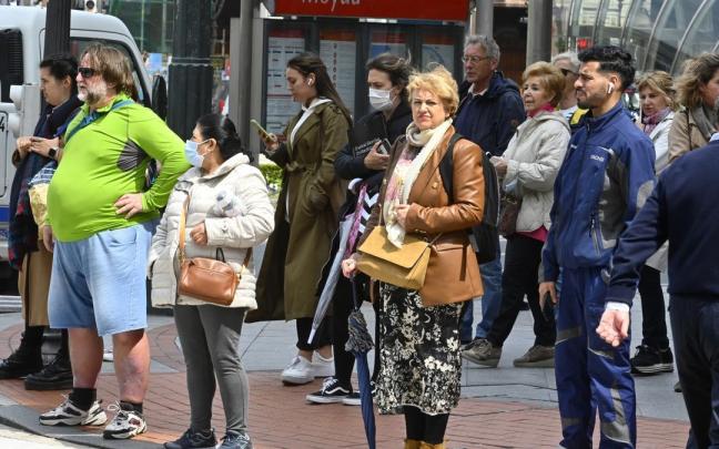 El paro descendió en todas las comarcas.