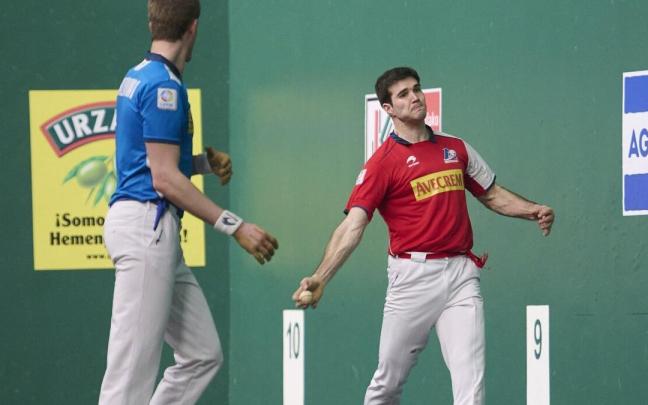 Zabaleta golpea en el Labrit en presencia de Mariezkurrena II.