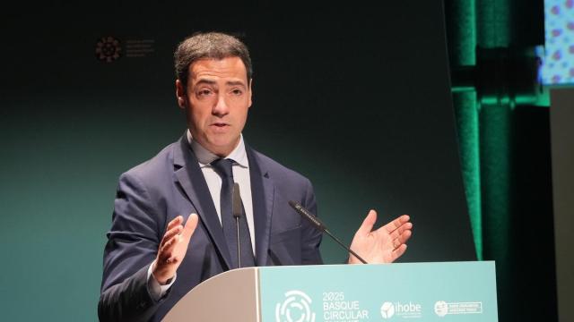 El lehendakari, Imanol Pradales, durante su intervención en la inauguración del Basque Circular Summit.