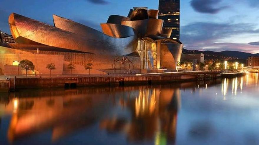 Bilbo, con el Guggenheim como uno de sus grandes reclamos, figura entre los destinos vascos con mayor demanda para el intercambio de casas.