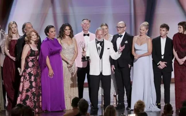 La serie de Apple TV 'Widow's Bay' se convirtió este lunes en la serie más premiada de la 78º edición de los Emmy con seis galardones.