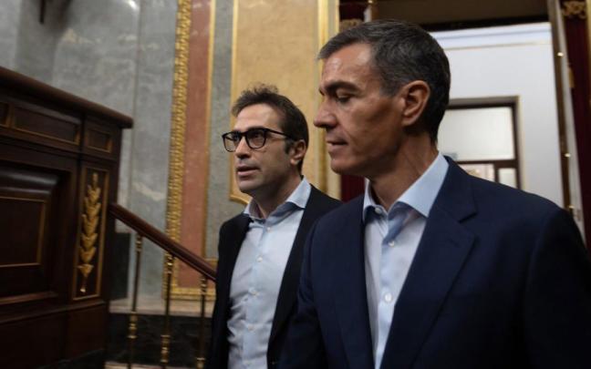 El presidente del Gobierno, Pedro Sánchez, y el ministro de Economía, Carlos Cuerpo