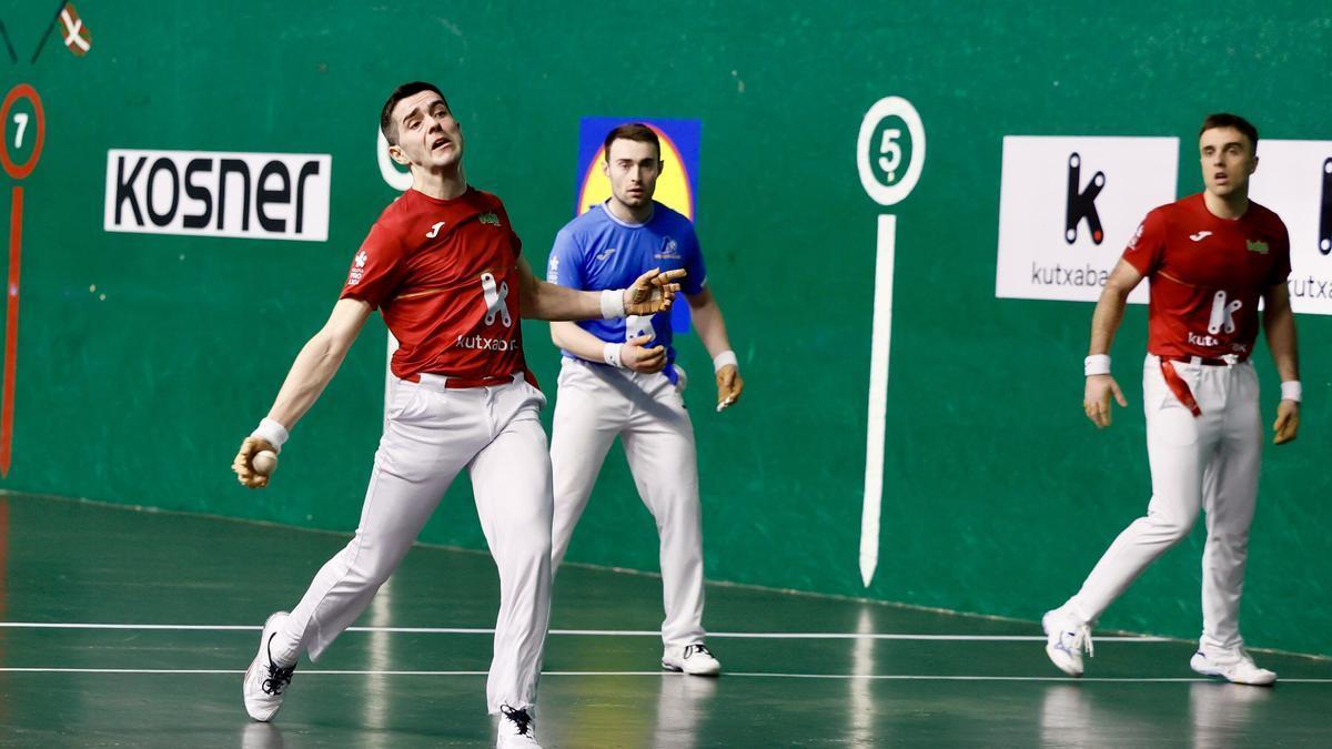 En imágenes: Peña II-Salaverri II, semifinalistas del Campeonato de Parejas Serie B tras derrotar a Salaberria-Gaskue en Tolosa.