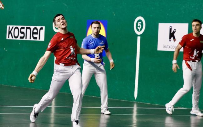 En imágenes: Peña II-Salaverri II, semifinalistas del Campeonato de Parejas Serie B tras derrotar a Salaberria-Gaskue en Tolosa.