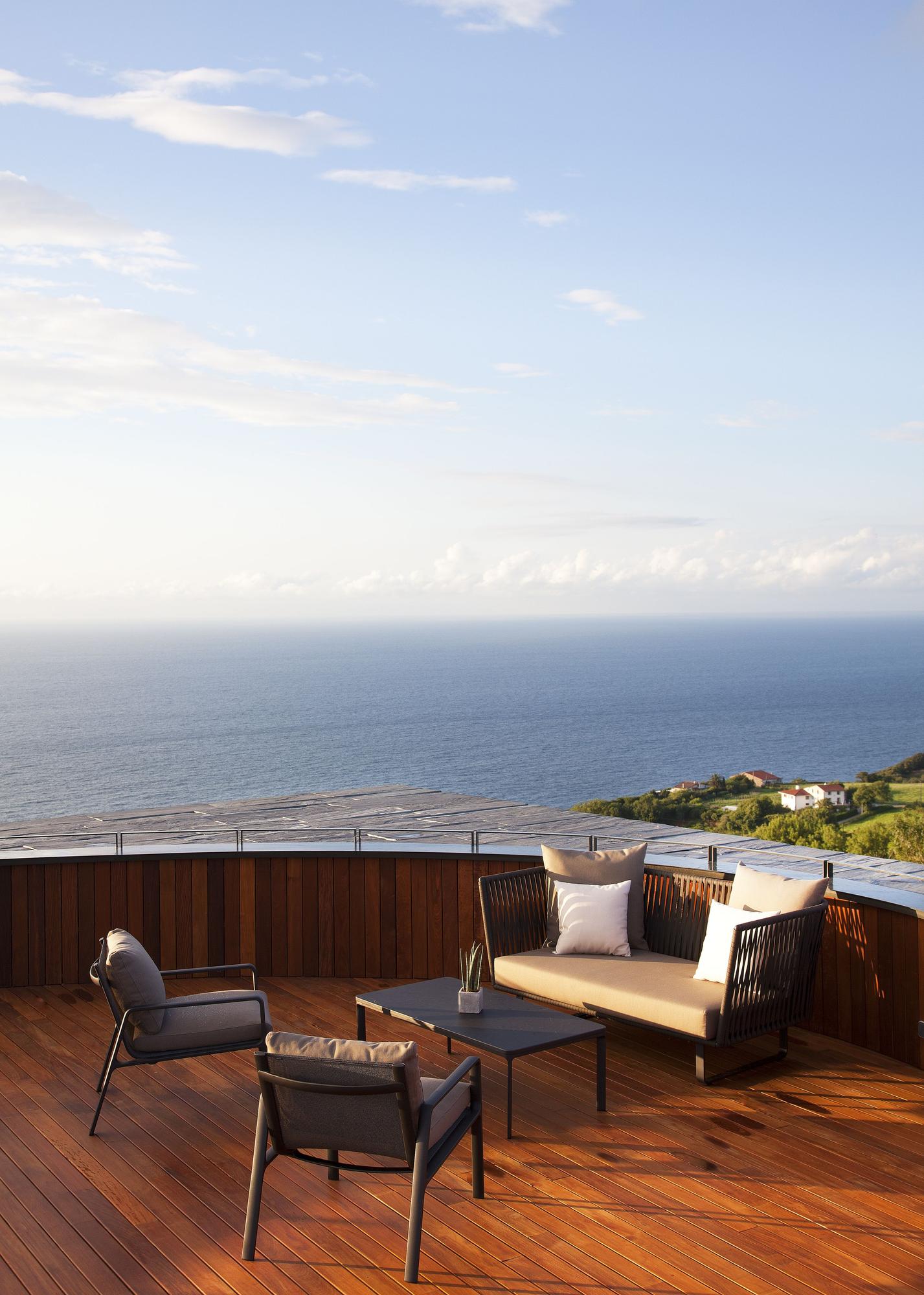 Espazio Oteiza, con vistas privilegiadas sobre el Cantábrico.