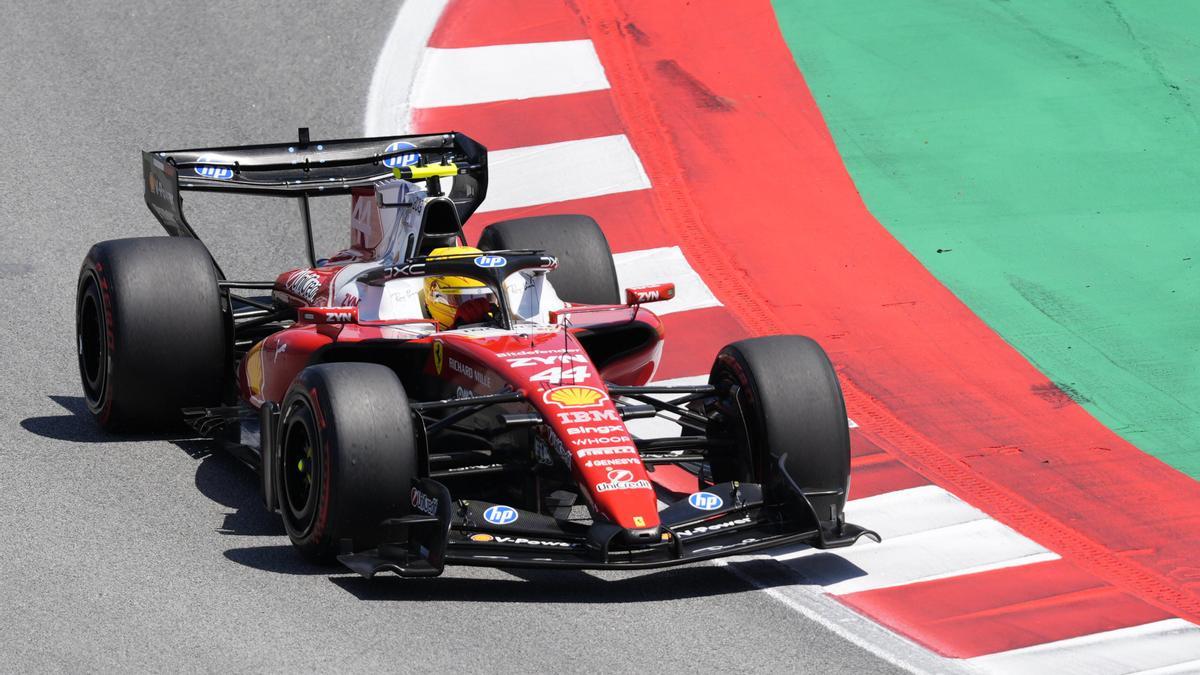 Hamilton, durante el Gran Premio de Barcelona-Catalunya.