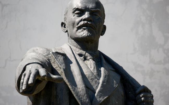 Estatua del líder bolchevique Vladímir Lenin