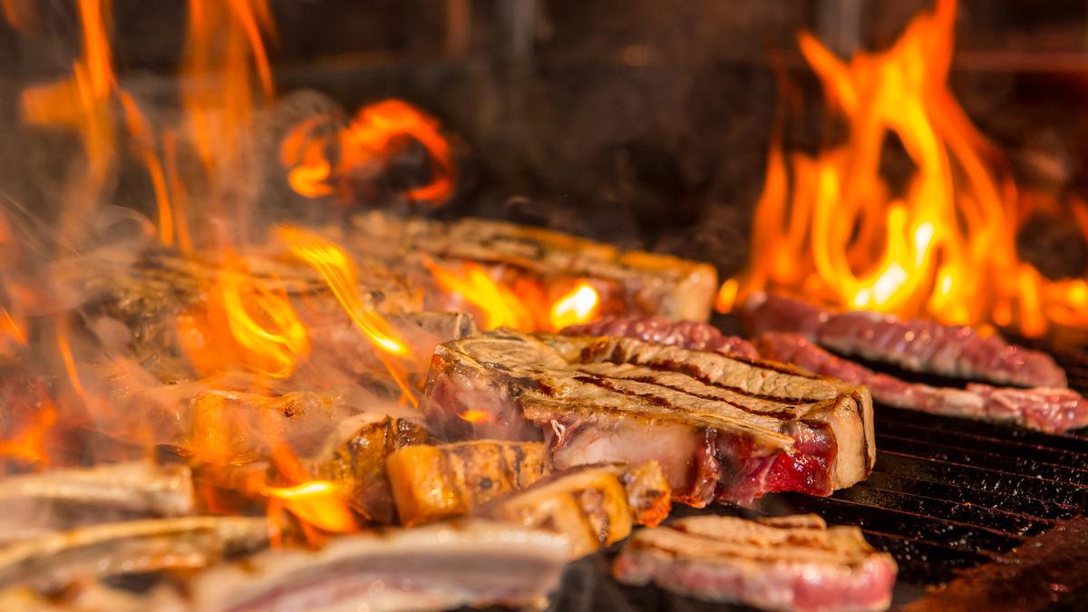 Filetes de carne a la parrilla, en una imagen de archivo.