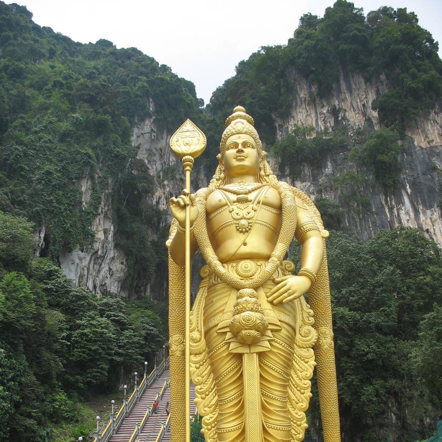 Entrada a los las grutas de los Templos hindues.