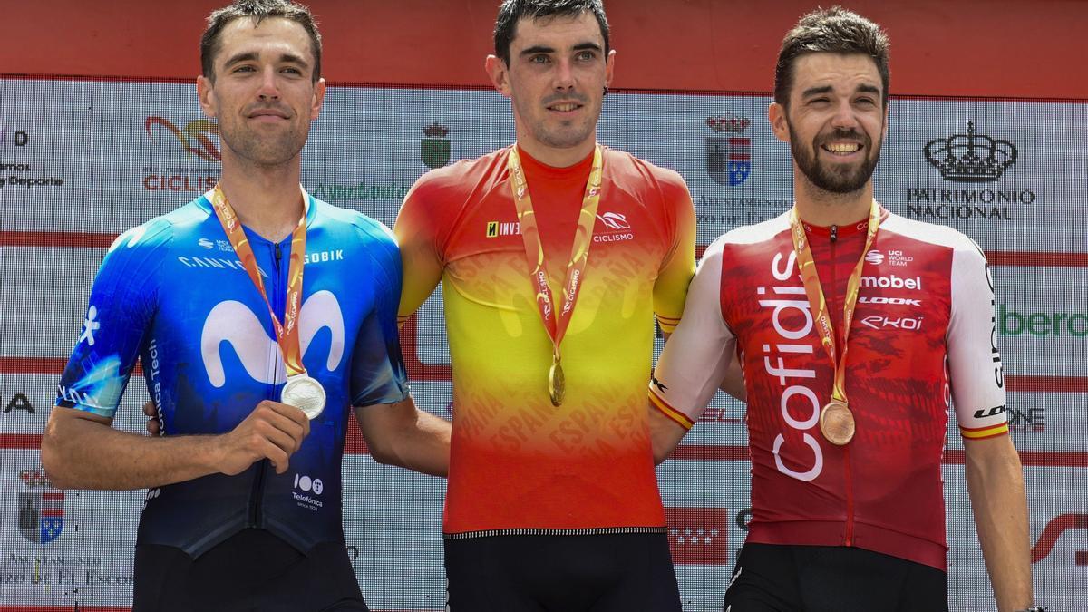 Alex Aranburu, campeón, con Oier Lazkano, plata, y Jesús Herrada, bronce, en el podio.