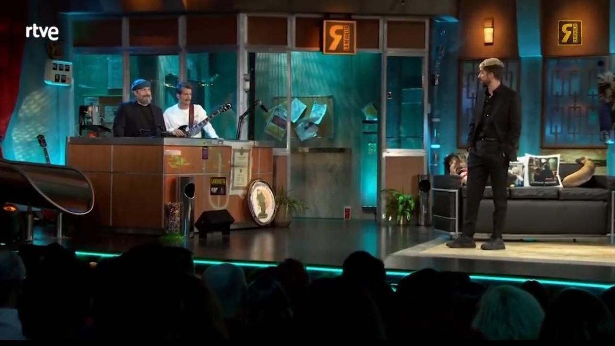 Broncano rinde tributo a Robe Iniesta con una inolvidable canción de Extremoduro