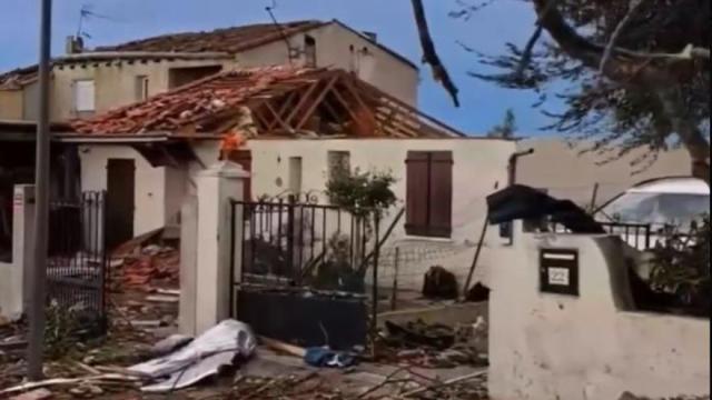 Imagen de los destrozos causados por el tornado