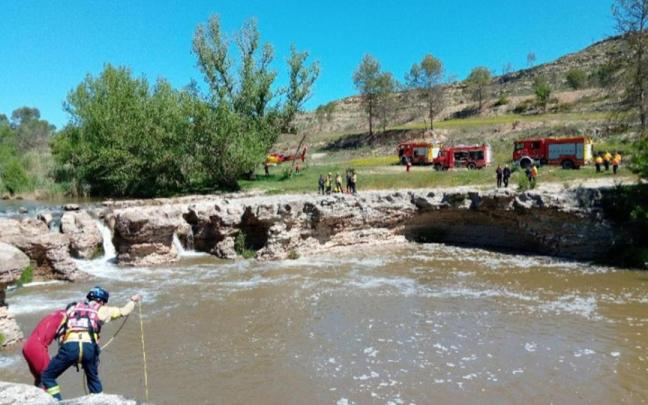 Los bomberos de la Generalitat en el lugar del accidente.