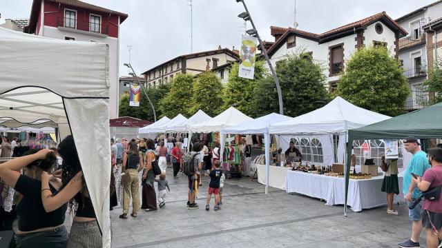 Feria de Artesanía Santa Ana de Lasarte-Oria.