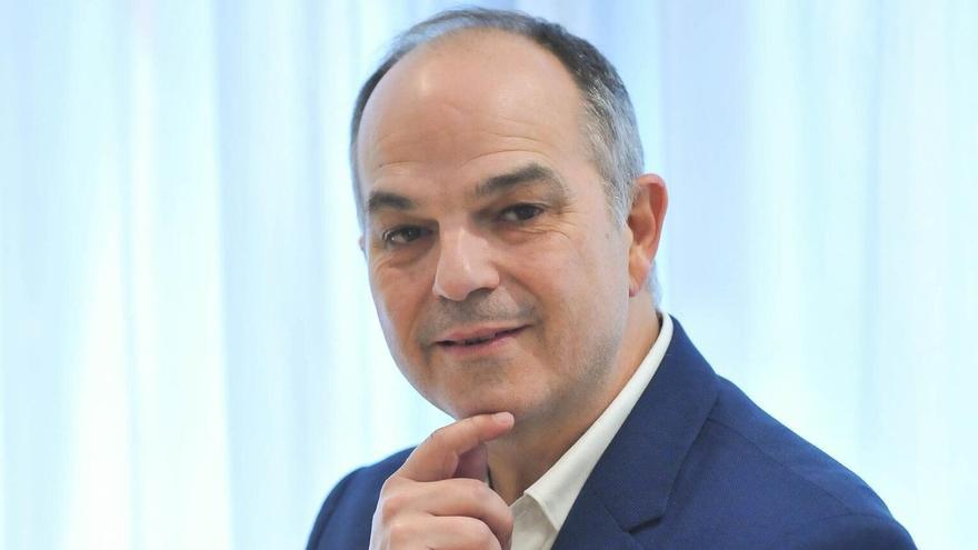 Jordi Turull durante la sesión de fotos para este periódico.