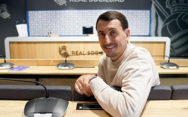 Mikel Oyarzabal, en la sala de prensa de Zubieta. / RUBEN PLAZA