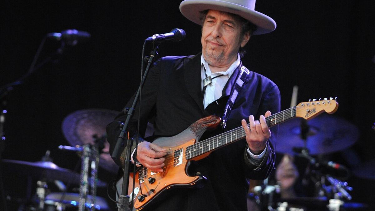 Bob Dylan actuará en Donostia en junio