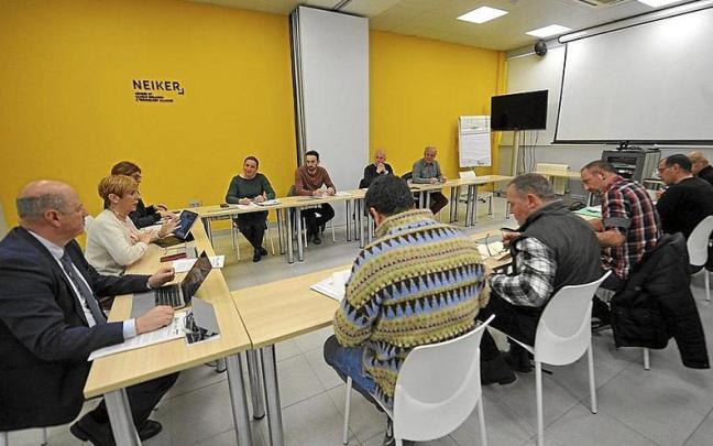 Encuentro de Tapia con los sindicatos agrarios. / JOSÉ MARI MARTÍNEZ Encuentro de Tapia con los sindicatos agrarios.