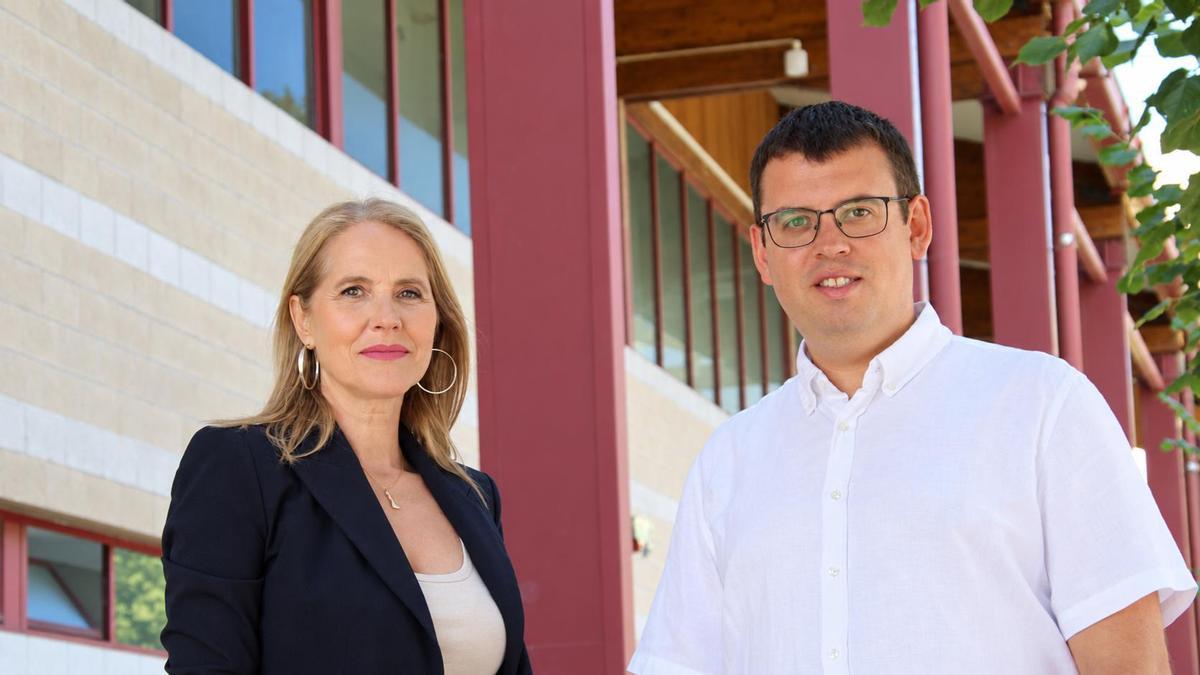 El portavoz jeltzale, Ander Garay, y la edil de su partido Edurne Unamuno.