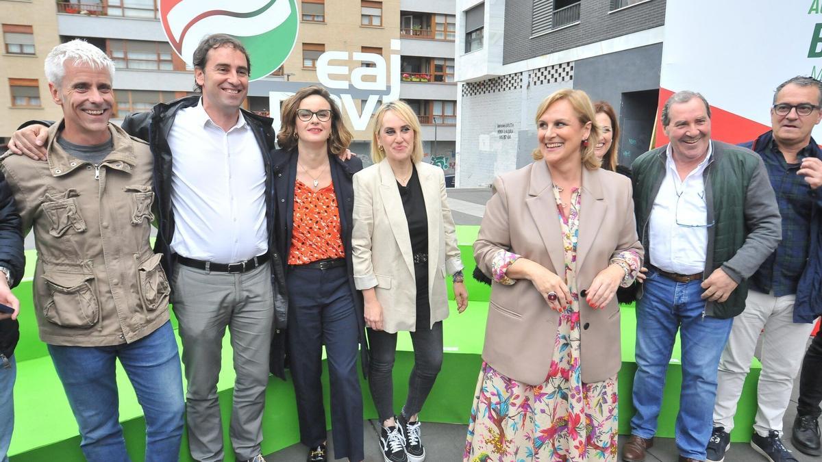 Itxaso Atutxa, presidenta del BBB del PNV, también estuvo presente en el acto de campaña.