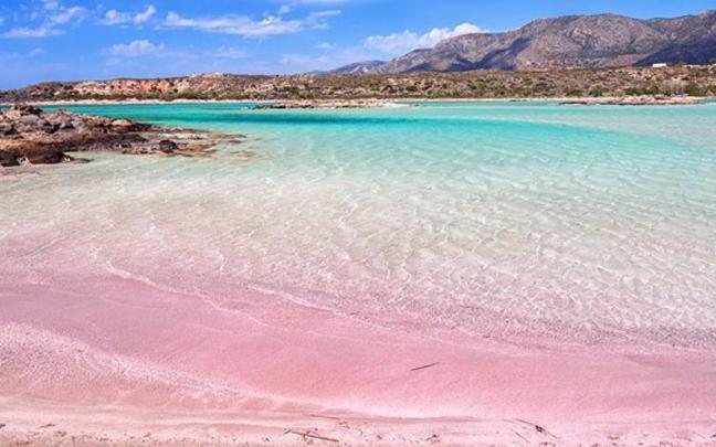 La playa Elafonissi, en la isla griega de Creta. La playa Elafonissi, en la isla griega de Creta.