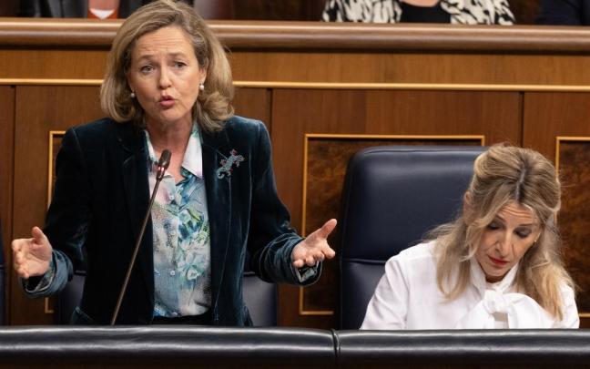 Nadia Calviño y Yolanda Díaz, en el Congreso.