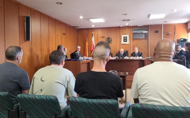 El exfutbolista Jonatan Valle y otros acusados por tráfico de drogas no llegan a un acuerdo con Fiscalía e irán a juicio.