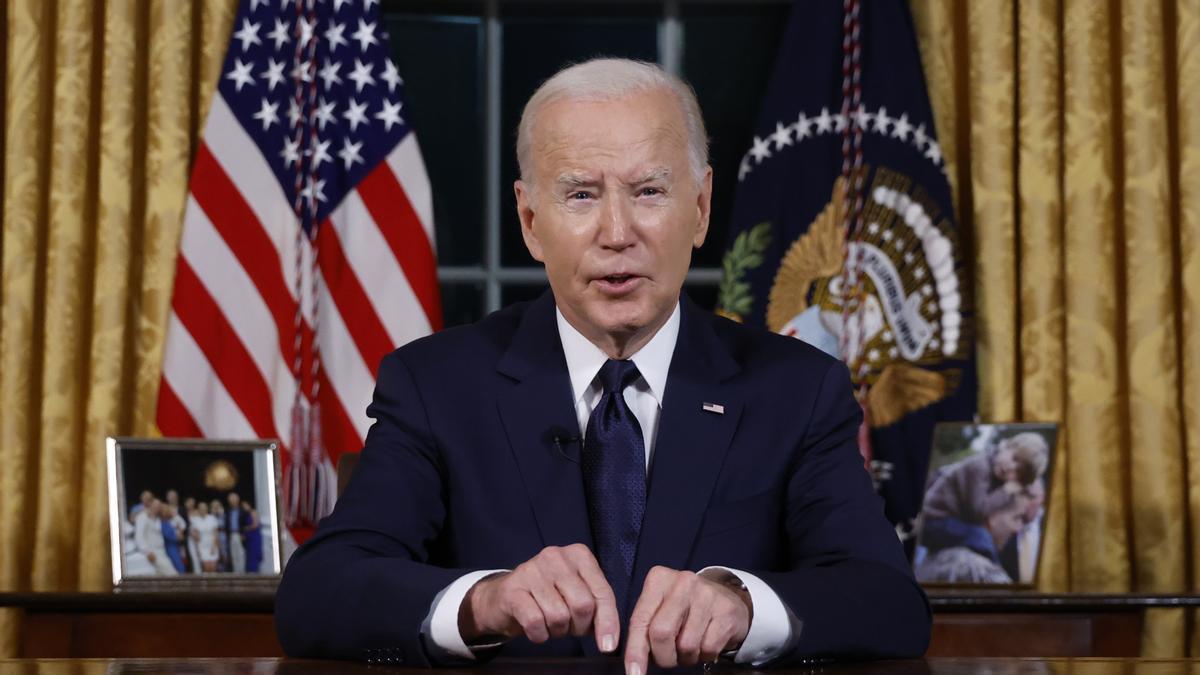 El presidente estadounidense, Joe Biden, durante su discurso a la nació en el Despacho Oval.