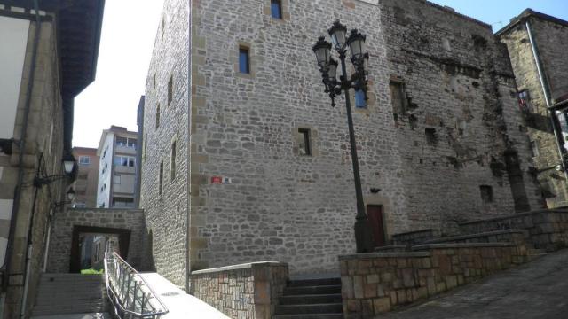 Torre de Torrekua, en el casco antiguo.