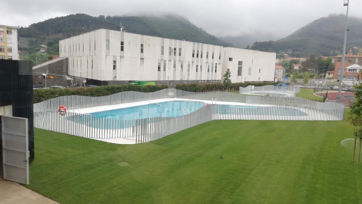 Las piscinas exteriores de Muskiz adelantan su apertura al fin de semana del 13 de junio
