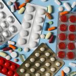 Cápsulas, píldoras y blísters de pastillas.